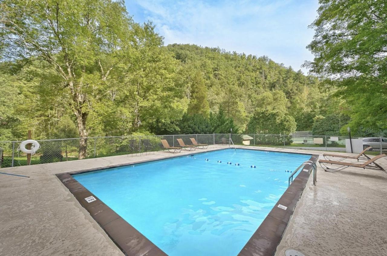 His Promises Cabin Pigeon Forge Ngoại thất bức ảnh